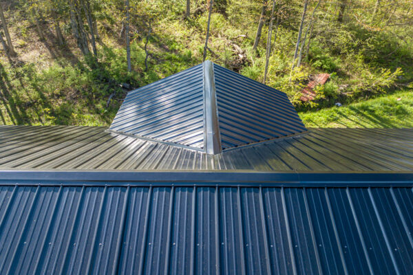 Metal Roofing & Reliable Home Solutions for the Lake Erie Coast.
Amish-owned and operated, Troyer Roofing provides expert roofing and exterior services from Buffalo, NY, to Erie, PA. Call us at 716-294-1793