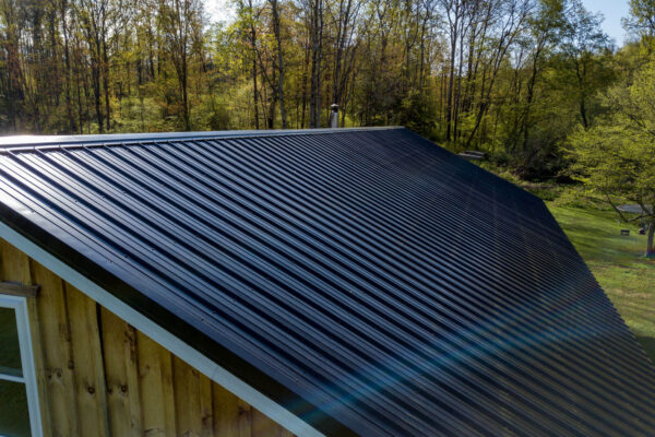 Metal Roofing & Reliable Home Solutions for the Lake Erie Coast.
Amish-owned and operated, Troyer Roofing provides expert roofing and exterior services from Buffalo, NY, to Erie, PA. Call us at 716-294-1793